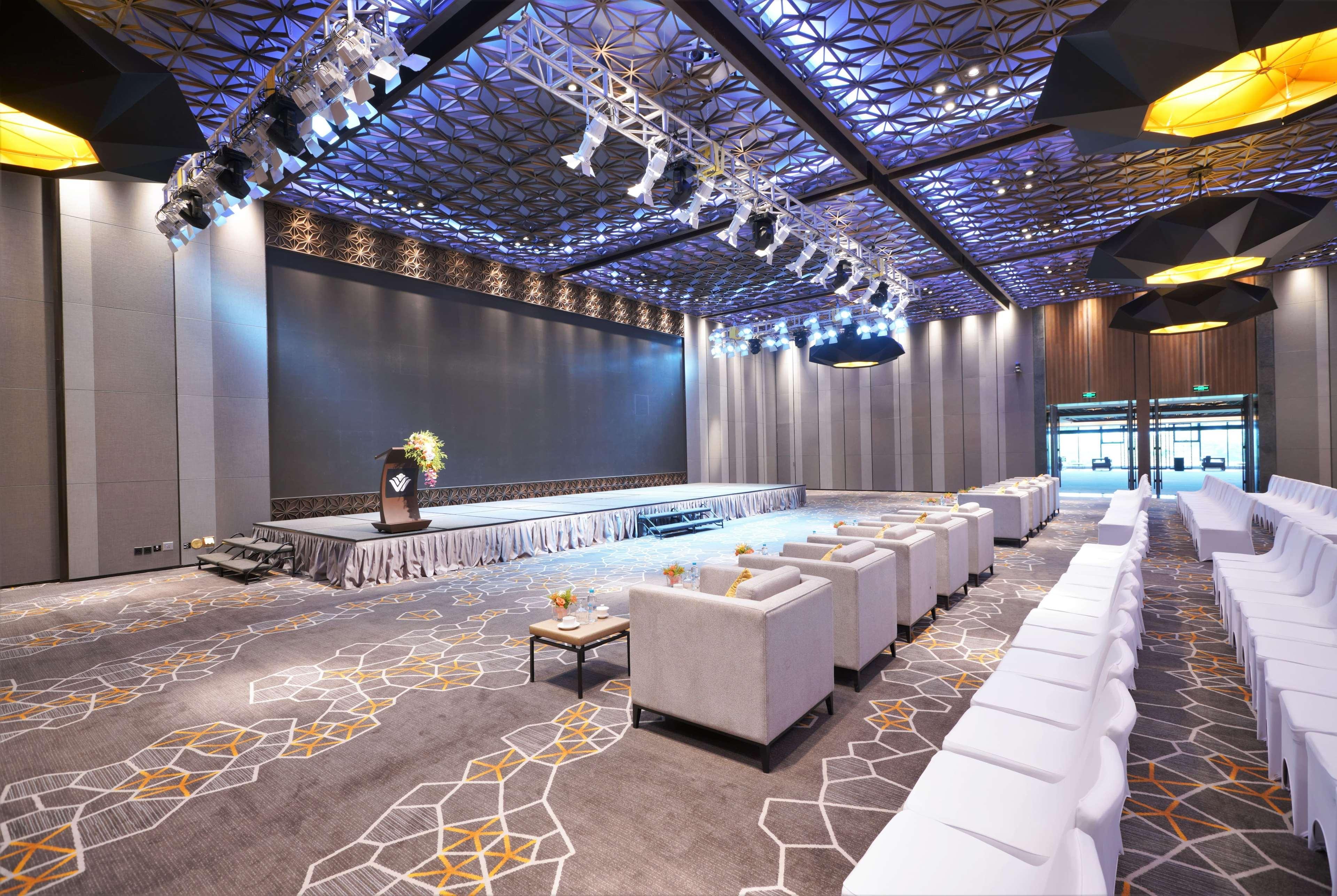 Wyndham Grand Yangon Hotel Exterior photo