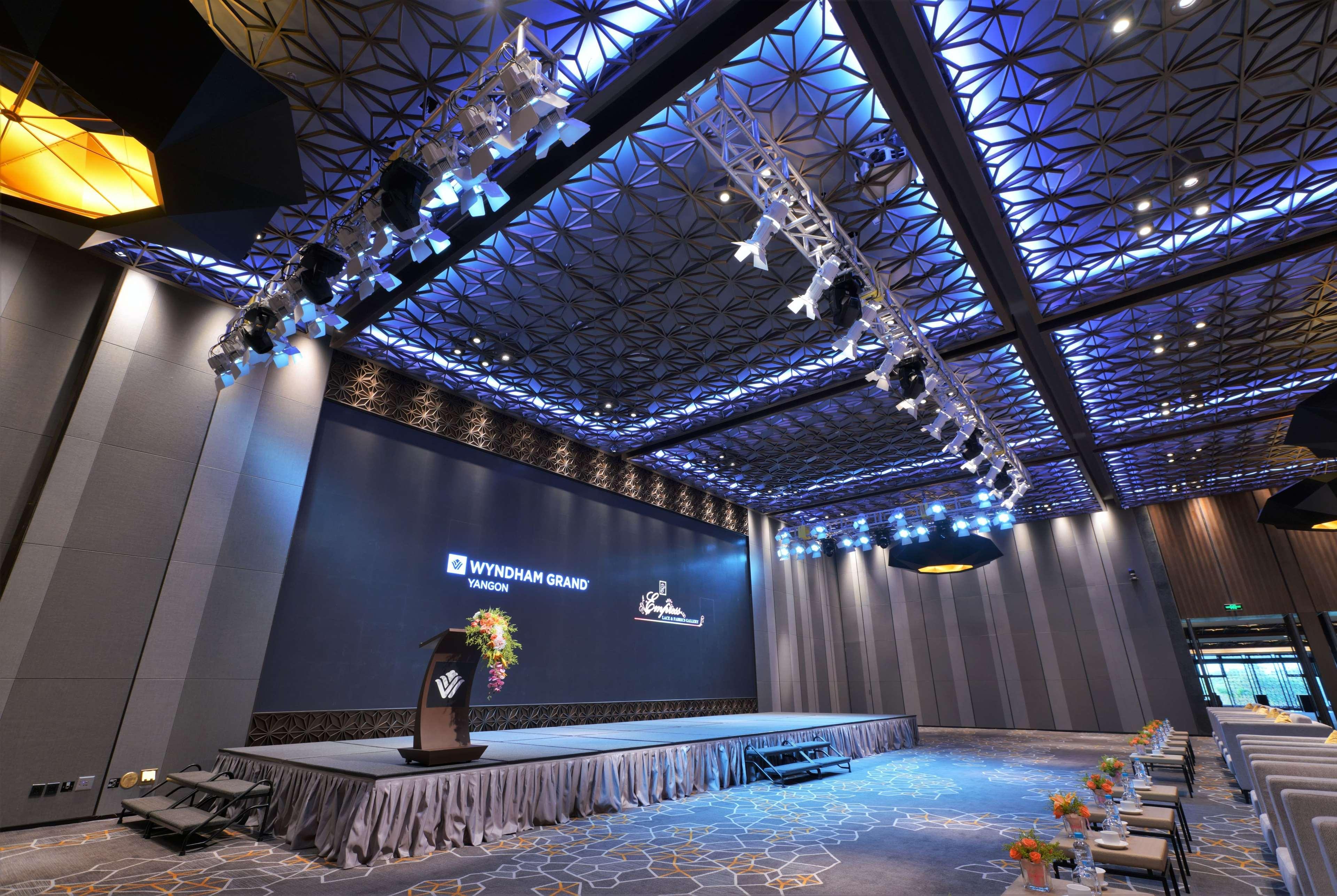 Wyndham Grand Yangon Hotel Exterior photo