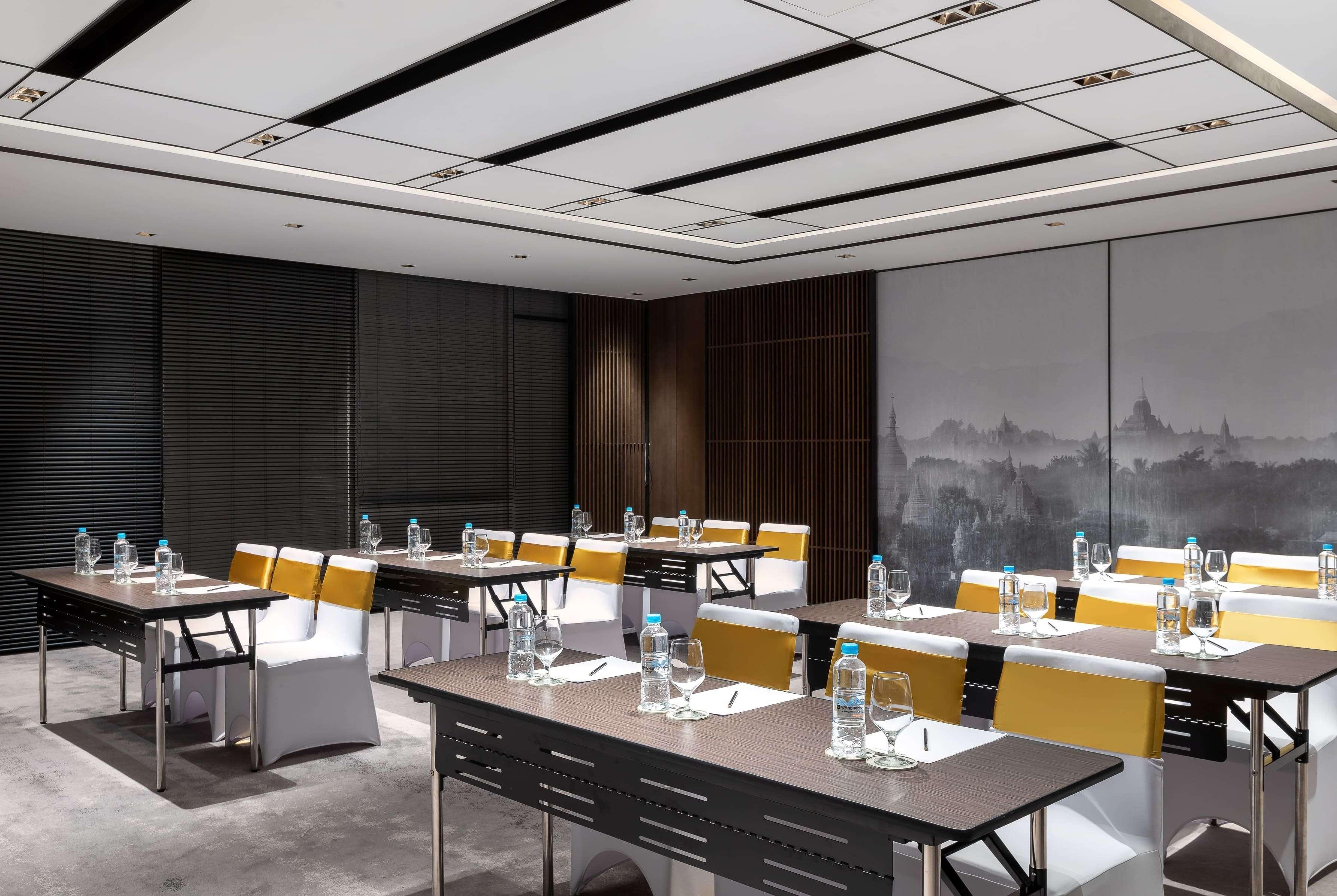 Wyndham Grand Yangon Hotel Exterior photo