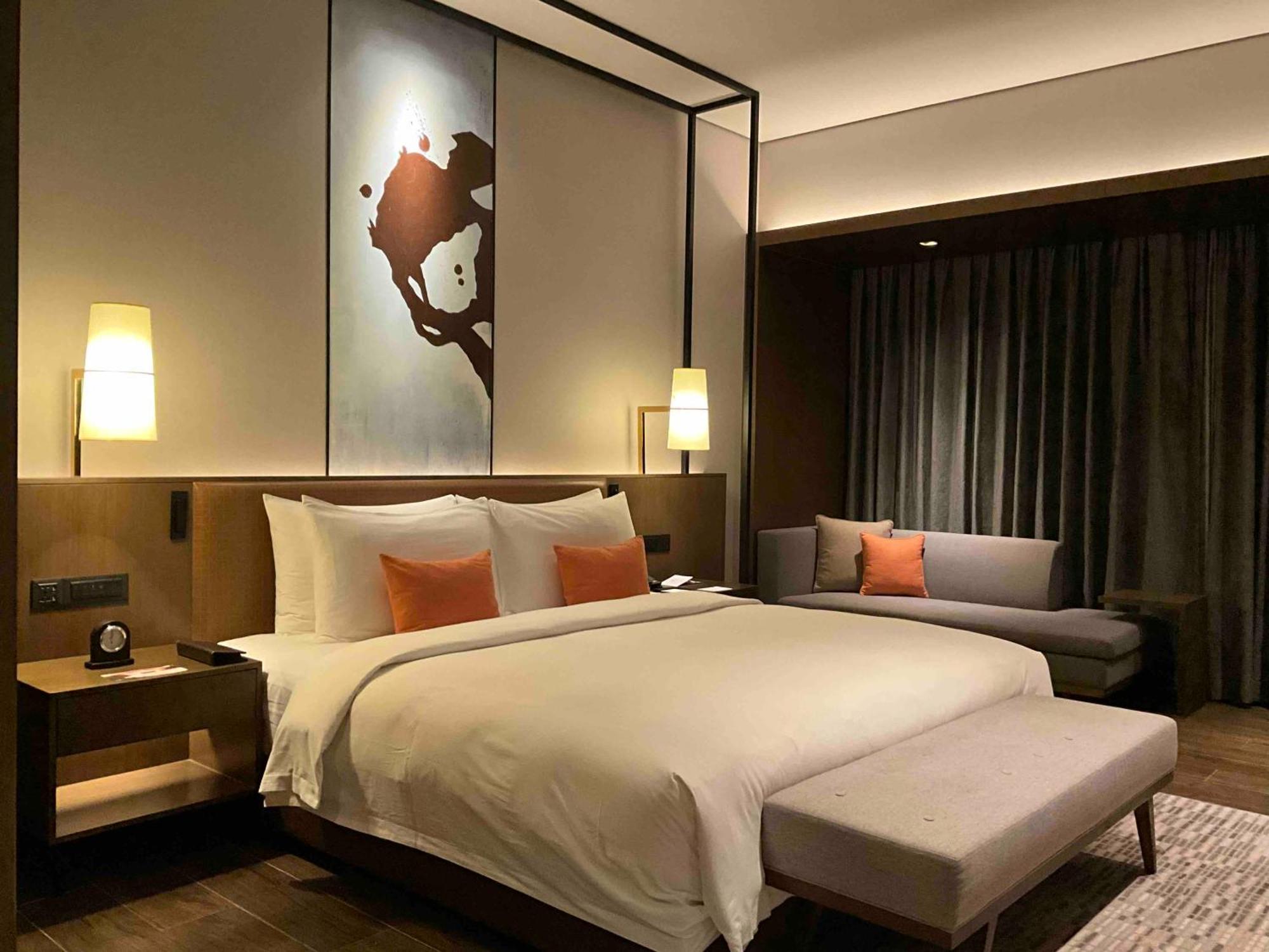 Wyndham Grand Yangon Hotel Exterior photo