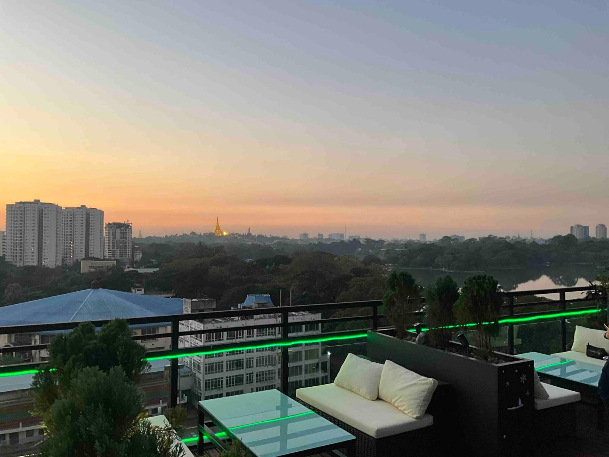 Wyndham Grand Yangon Hotel Exterior photo