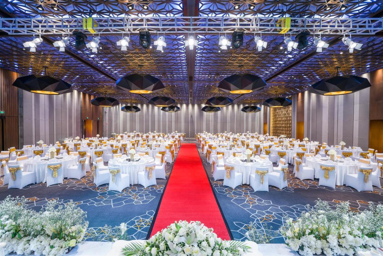 Wyndham Grand Yangon Hotel Exterior photo